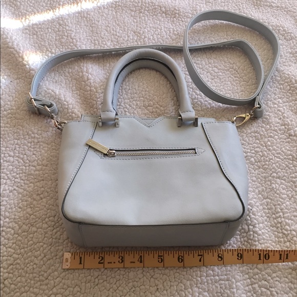 NWOT, Danielle Nicole Crossbody in pale blue - Picture 7 of 11